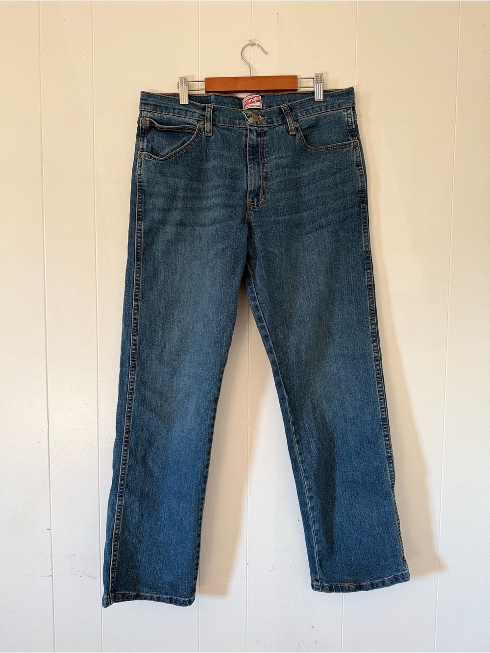 Wrangler Men's Straight-Leg Blue Denim Jeans